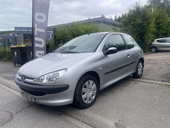  Voir détails -Peugeot 206 1.4 HDI - 8V 70CV à Darntal (76)