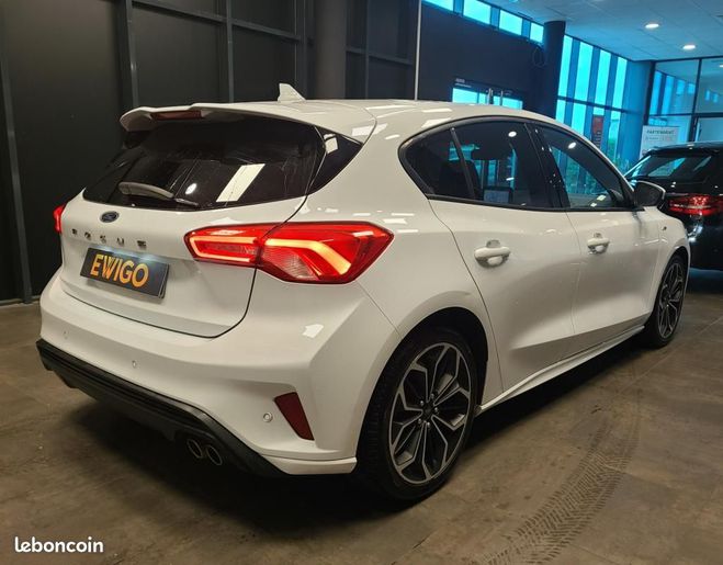 Ford Focus 1.0 ECOBOOST 125CH ST LINE START-STOP Blanc de 2018