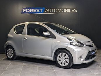  Voir détails -Toyota Aygo 1.0 VVT-i 68ch Dynamic 3p à Guilers (29)