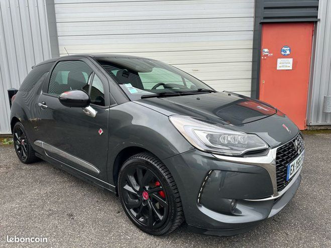 Cliquer pour voir la photo suivante Citroen DS 3 (2) 1.2 puretech 110 performance line Gris de 2017