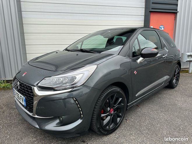 Citroen DS Citroen DS 3 (2) 1.2 puretech 110 performance line Gris de 2017