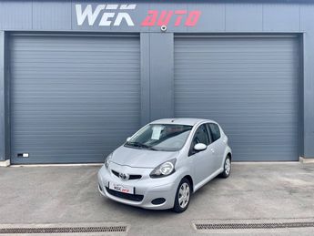  Voir détails -Toyota Aygo 1.0 VVT-i 68ch Up Euro5 5p à Bral-sous-Montfort (35)