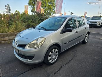  Voir détails -Renault Clio III 1.5l dci 70ch GARANTIE à Sannois (95)