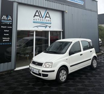  Voir détails -Fiat Panda II 1.2 8v 60ch Dynamic à Gouesnou (29)