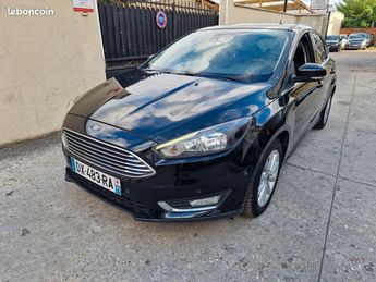  Voir détails -Ford Focus 1.0 ecoboost essence 125ch s&s titanium à Argenteuil (95)