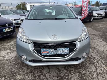  Voir détails -Peugeot 208 1.4 HDI Active à Calais (62)
