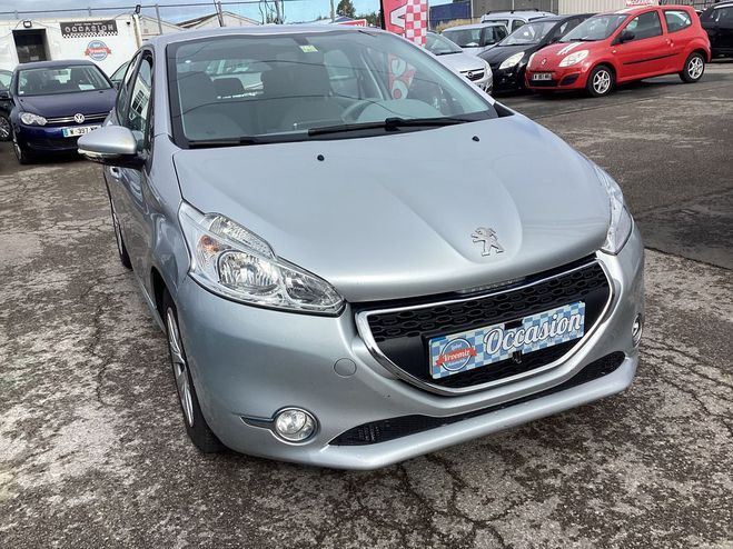 Peugeot 208 1.4 HDI Active Argent Mtallis de 2012