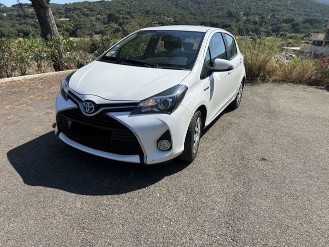 Toyota Yaris HSD 100h Business 5p Blanc de 2016