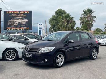  Voir détails -Toyota Auris 132 VVT-i Executive à Nice (06)