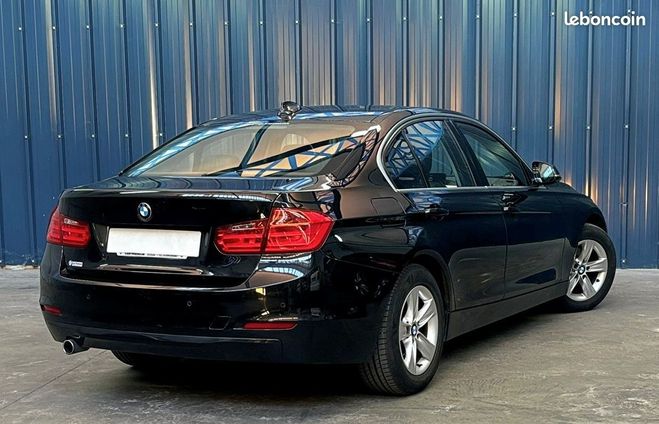 BMW Serie 3 F30 Lounge 318D 143ch Cuir Radar de recu Noir de 2013