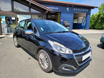  Voir détails -Peugeot 208 1.2 PureTech 110 Allure à Ascain (64)