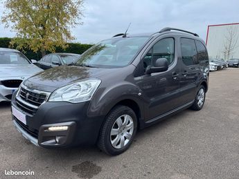  Voir détails -Peugeot Partner Tepee 1.2 110 CH Outdoor MOTEUR NEUF à Monteau (89)