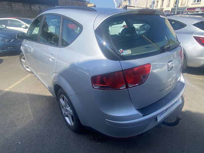Seat Altea Xl 1.6 TDI 105 ch FAP CR Sport Gris clair de 2012