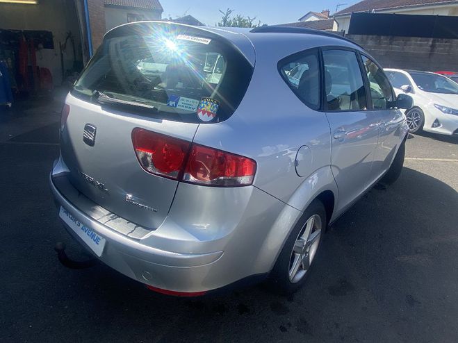Seat Altea Xl 1.6 TDI 105 ch FAP CR Sport Gris clair de 2012