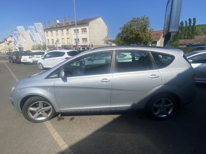 Seat Altea Xl 1.6 TDI 105 ch FAP CR Sport Gris clair de 2012