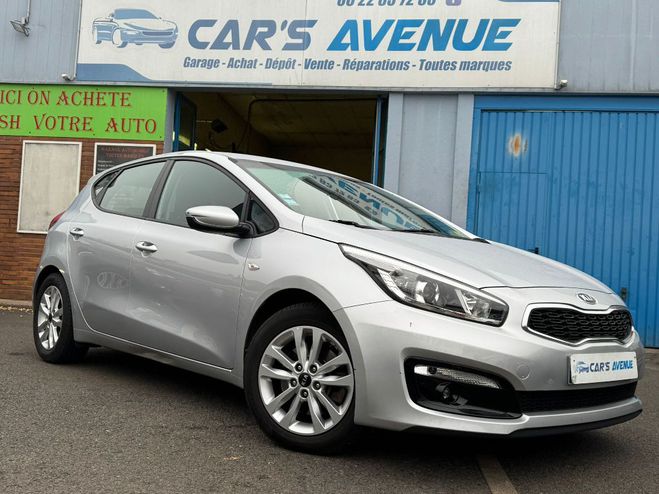 Kia Ceed 1.6 CRDi 136 ch ISG Active Grise de 2015