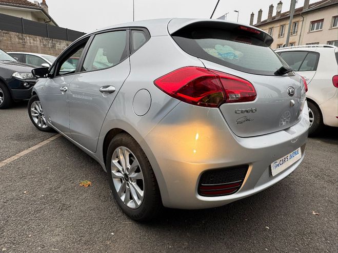 Kia Ceed 1.6 CRDi 136 ch ISG Active Grise de 2015