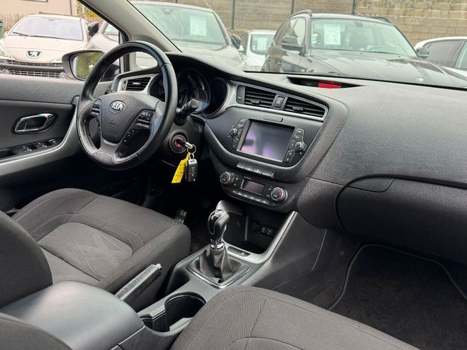 Kia Ceed 1.6 CRDi 136 ch ISG Active Grise de 2015