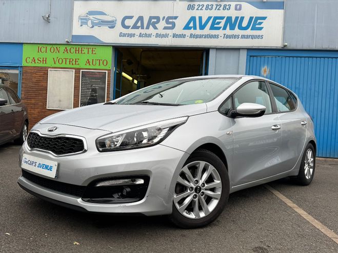 Kia Ceed 1.6 CRDi 136 ch ISG Active Grise de 2015