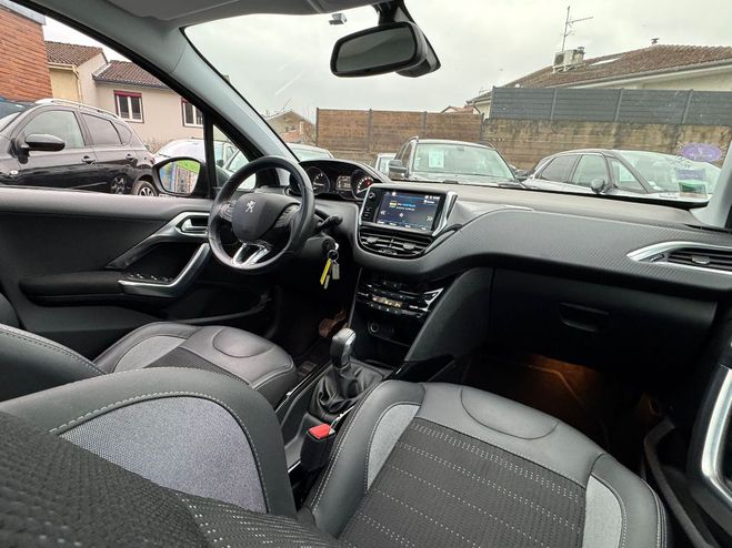 Peugeot 2008  PureTech 82ch SetS BVM5 Active Business GRIS de 2018