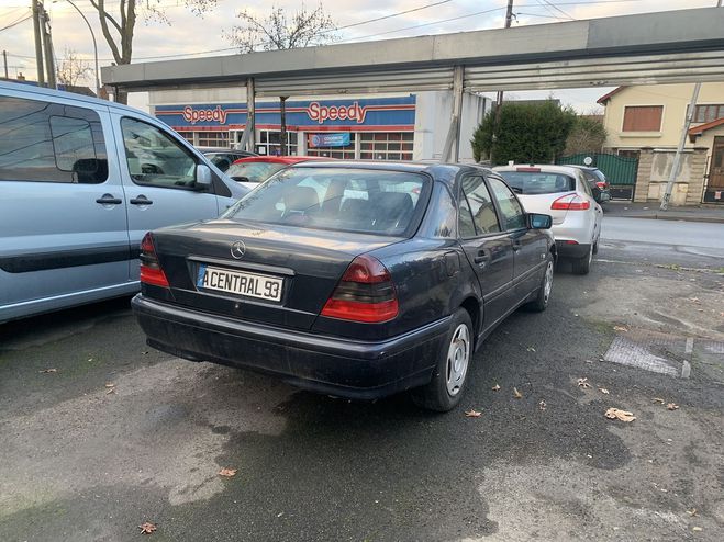 Mercedes Classe C 180 CLASSIC BA BLEU METAL de 1999