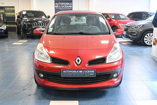 Renault Clio III 1.6 16V 110 Privilege Proactive A Rouge de 2006