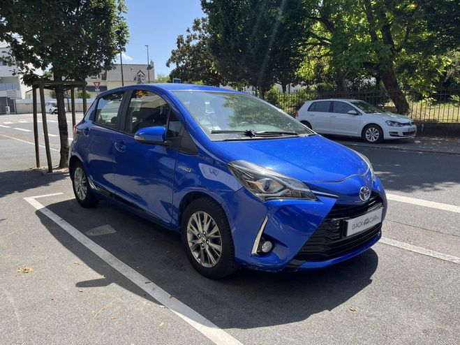 Toyota Yaris HYBRIDE MC2 100h Dynamic Bleu de 2017
