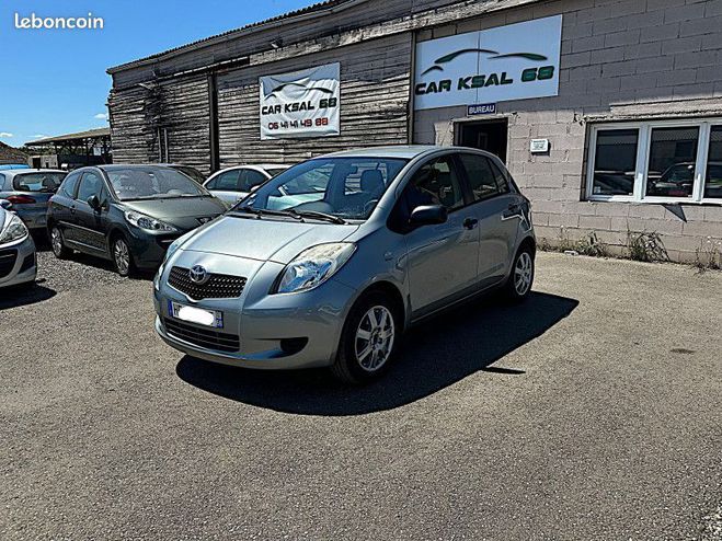 Toyota Yaris 69 VVT-I CREATION 5P Gris de 2008