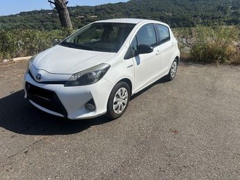  Voir détails -Toyota Yaris HSD 100H BUSINESS 5P à Sainte-Maxime (83)