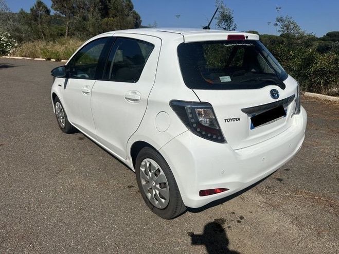 Toyota Yaris HSD 100H BUSINESS 5P Blanc de 2013