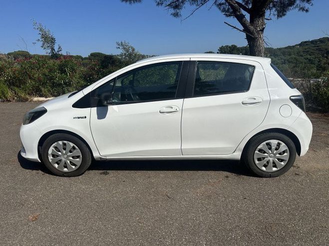 Toyota Yaris HSD 100H BUSINESS 5P Blanc de 2013