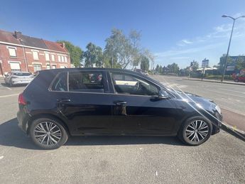  Voir détails -Volkswagen Golf VII 1.6 TDI 110CH BLUEMOTION TECHNOLOGY  à Voreppe (38)