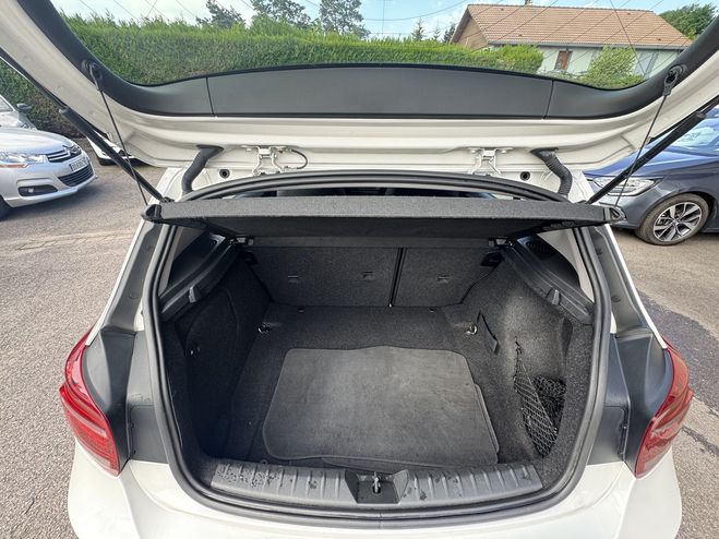 BMW Serie 1 (F21/F20) 116I 136CH LOUNGE 5P BLANC de 2012