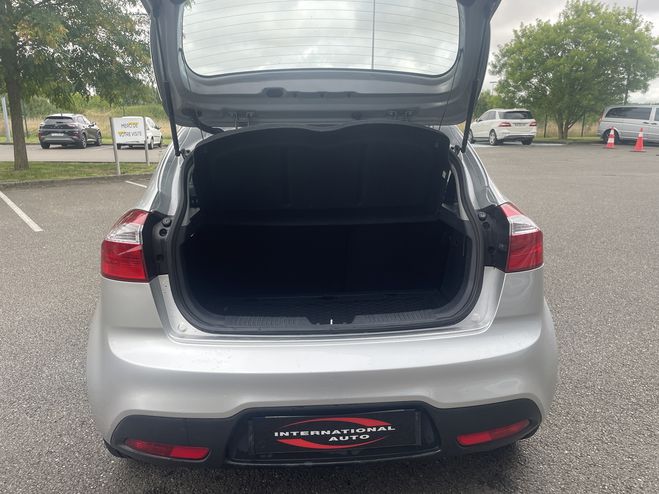Kia Rio 1.1 CRDI ACTIVE ISG 5P GRIS  de 2012