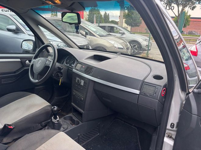 Opel Meriva (2) 1.6 L 105 ECOTEC CLASSIC COSMO Gris de 2004