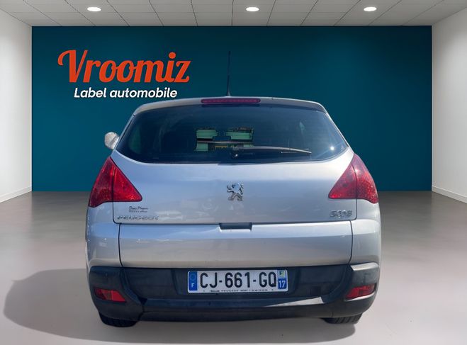 Peugeot 3008 (2) 1.6 HDI 115 ACTIVE BELLE FAIBLE KM Gris de 2012
