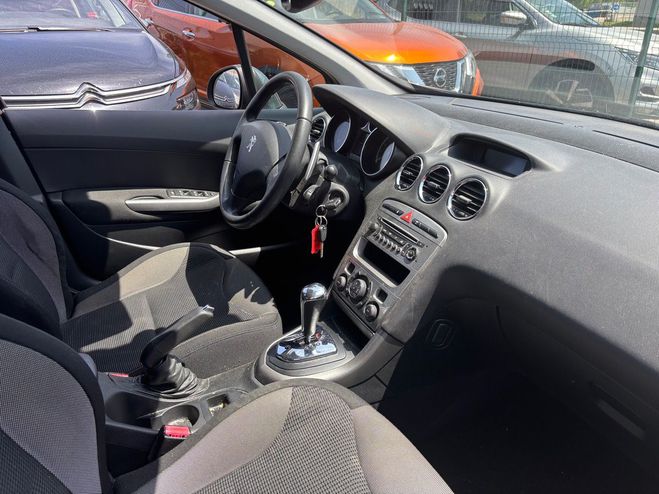 Peugeot 308 (2) 1.6 E-HDI 110 FAP BLUE LION ALLURE B Gris fonc de 2013