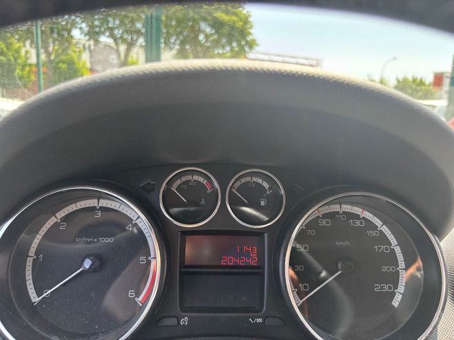 Peugeot 308 (2) 1.6 E-HDI 110 FAP BLUE LION ALLURE B Gris fonc de 2013