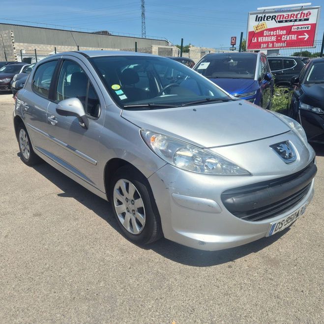 Peugeot 207 1.4 VTI 16V 95 PREMIUM 5P CHANE DISTRIB Gris de 2008