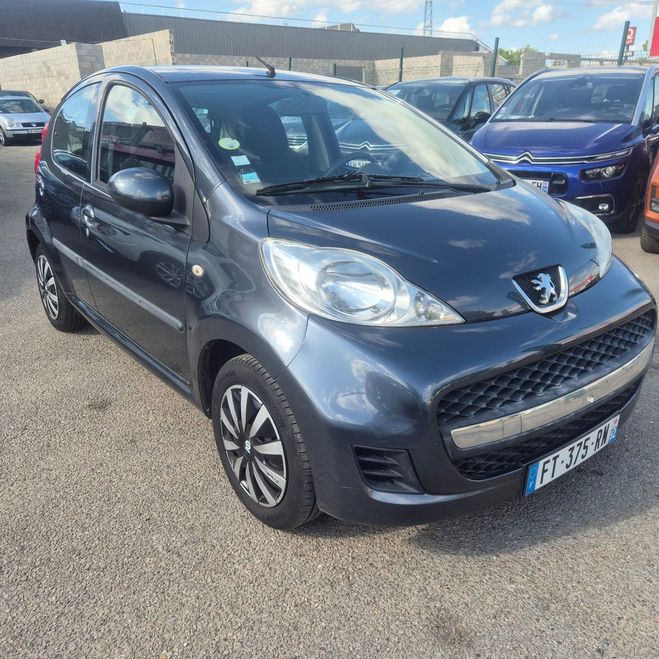 Peugeot 107 (2) 1.0 68 URBAN MOVE CLIM 5P 90000KM GA Gris fonc de 2009