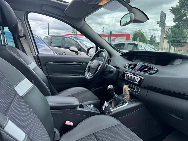 Renault Scenic III (2) 1.2 TCE 130 ENERGY BOSE EDITION  Blanc de 2013