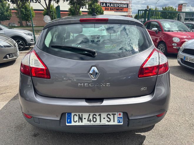 Renault Megane III (3) 1.5 DCI 110 ENERGY AKAJU ECO2 Gris fonc de 2012