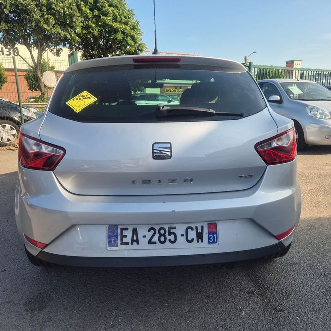 Seat Ibiza IV (2) 1.2 TSI 110 CONNECT SEMI CUIR FUL Gris de 2016