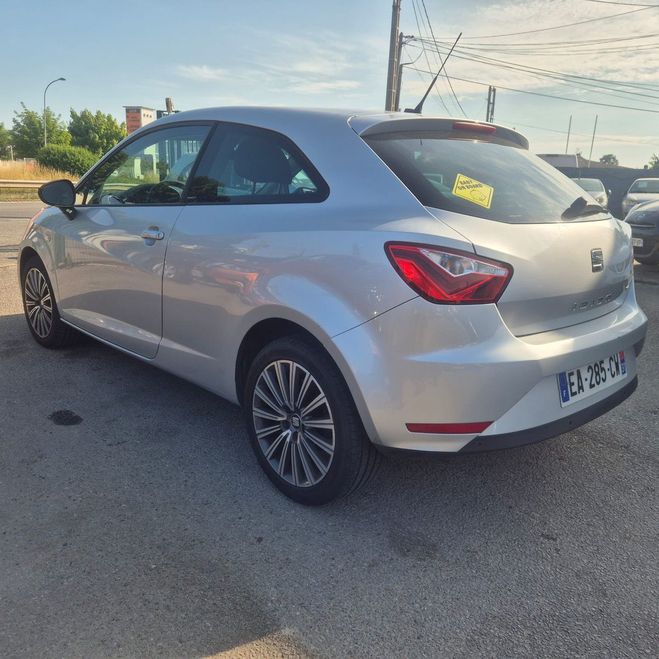 Seat Ibiza IV (2) 1.2 TSI 110 CONNECT SEMI CUIR FUL Gris de 2016