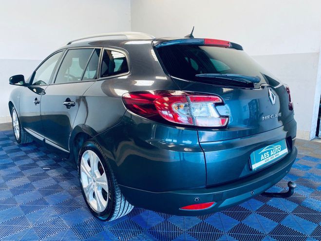 Renault Megane III ESTATE 1.5 dCi 110ch eco2 Bose EDC Gris de 2012