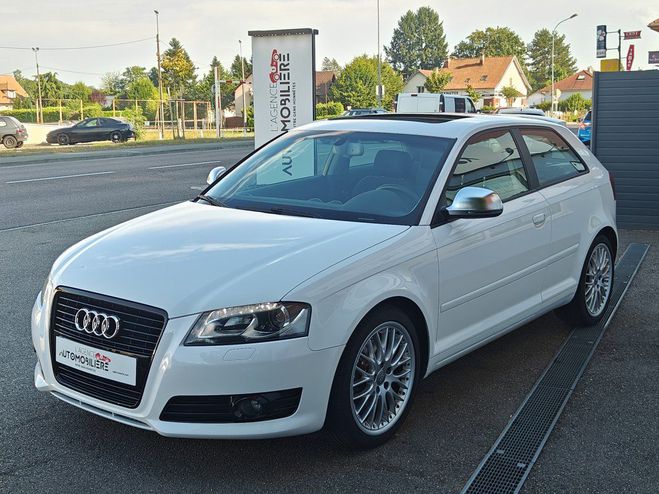 Audi A3 2.0 TFSI 200ch Ambition Luxe S-tronic 3p Blanc de 2011