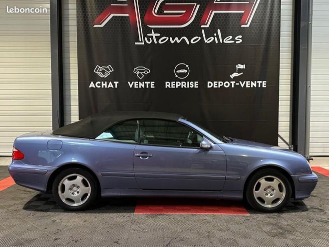 Mercedes Classe CLK Classe Cabriolet 320 Elegance BA Bleu de 2000