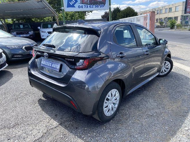 Toyota Yaris HYBRIDE MY22 116h Dynamic Gris de 2023