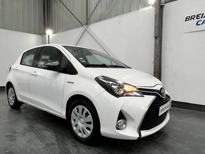 Toyota Yaris 1.5 Hybrid Cool BLANC de 2017