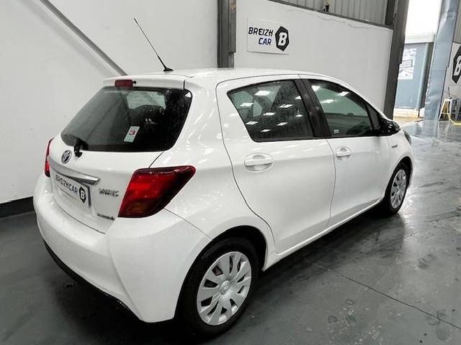 Toyota Yaris 1.5 Hybrid Cool BLANC de 2017